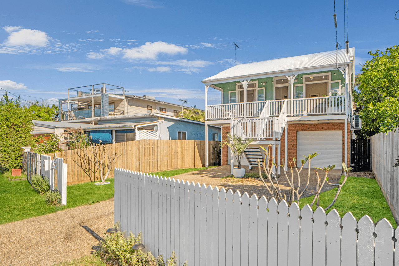 857 Esplanade, Lota, QLD 4179