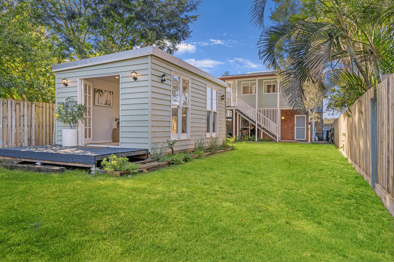 857 Esplanade, Lota, QLD 4179