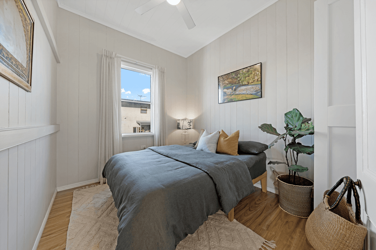 857 Esplanade, Lota, QLD 4179