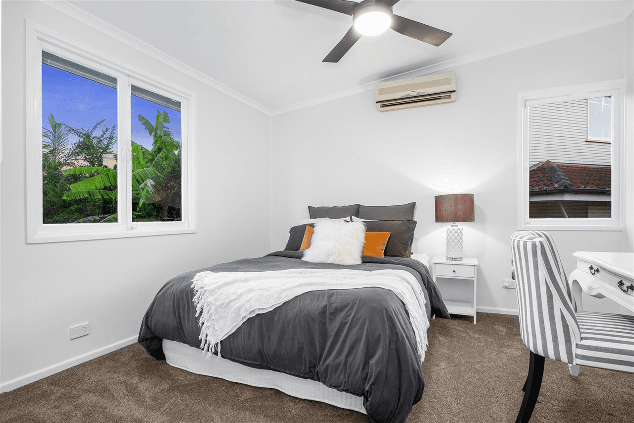 27 Eddowes Street, KEDRON, QLD 4031