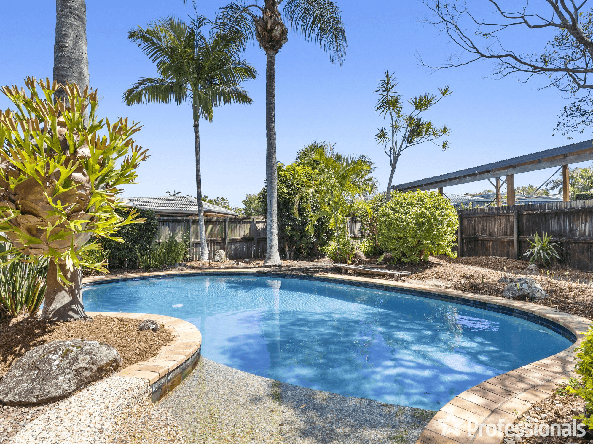 6 Swan Place, BURLEIGH WATERS, QLD 4220