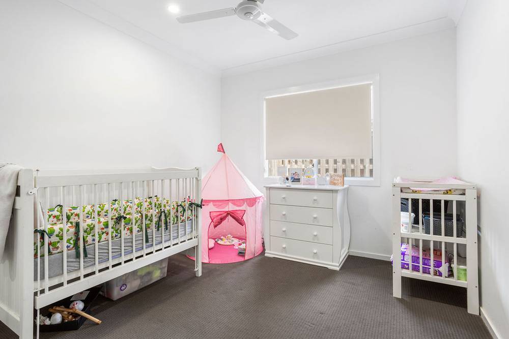 15 Bell Street, SILKSTONE, QLD 4304