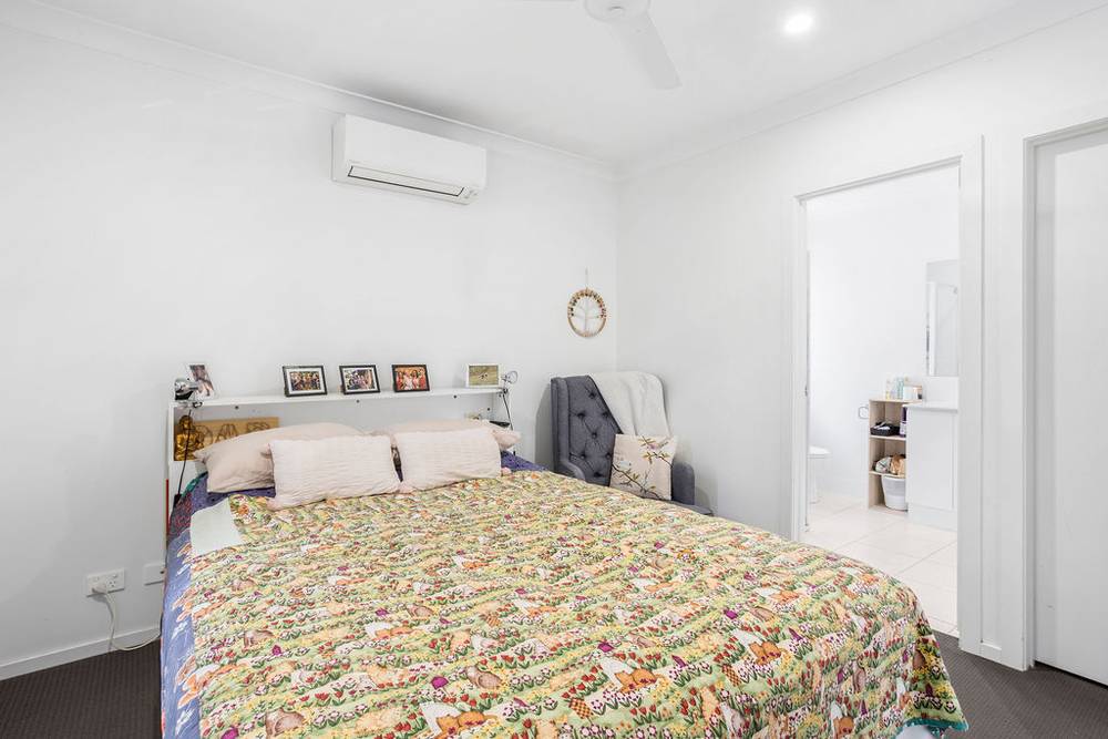 15 Bell Street, SILKSTONE, QLD 4304