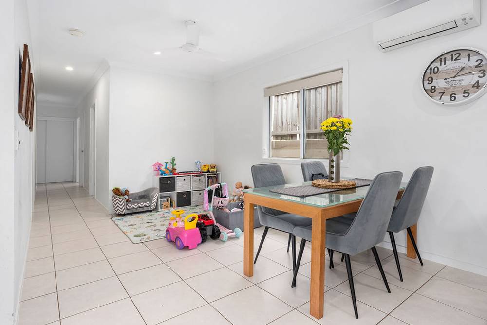 15 Bell Street, SILKSTONE, QLD 4304