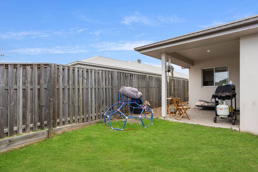 15 Bell Street, SILKSTONE, QLD 4304