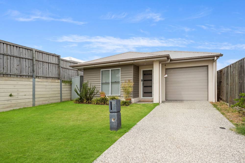 15 Bell Street, SILKSTONE, QLD 4304