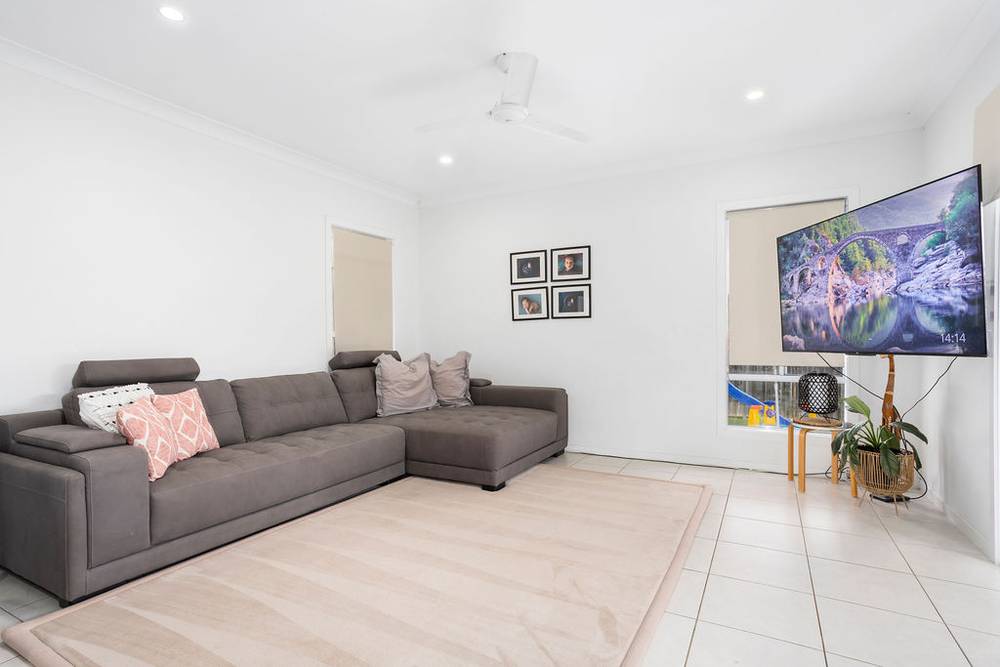 15 Bell Street, SILKSTONE, QLD 4304