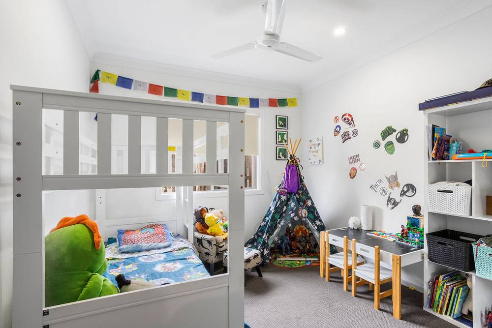 15 Bell Street, SILKSTONE, QLD 4304