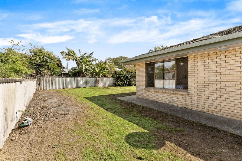 217 Mallawa Drive, PALM BEACH, QLD 4221