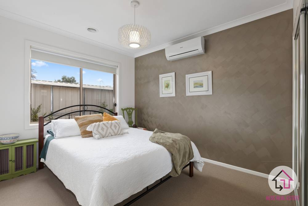 12 Appleberry Way, WALLAN, VIC 3756