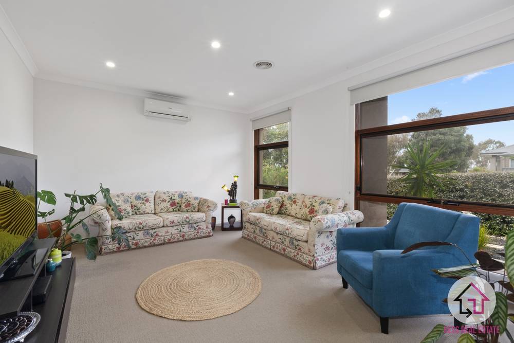 12 Appleberry Way, WALLAN, VIC 3756