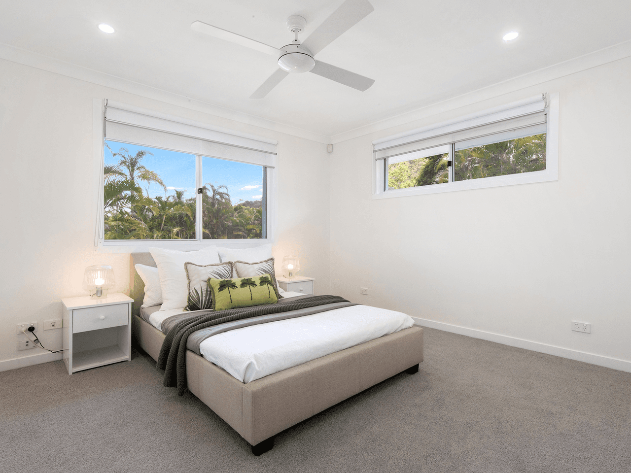 8  Wimbledon Way, OXENFORD, QLD 4210