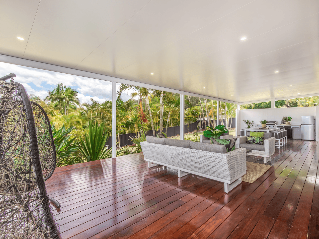 8  Wimbledon Way, OXENFORD, QLD 4210