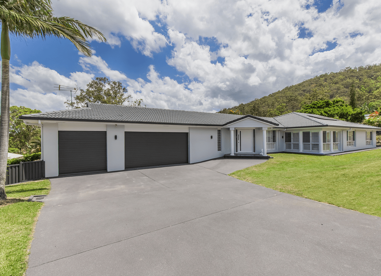 8  Wimbledon Way, OXENFORD, QLD 4210