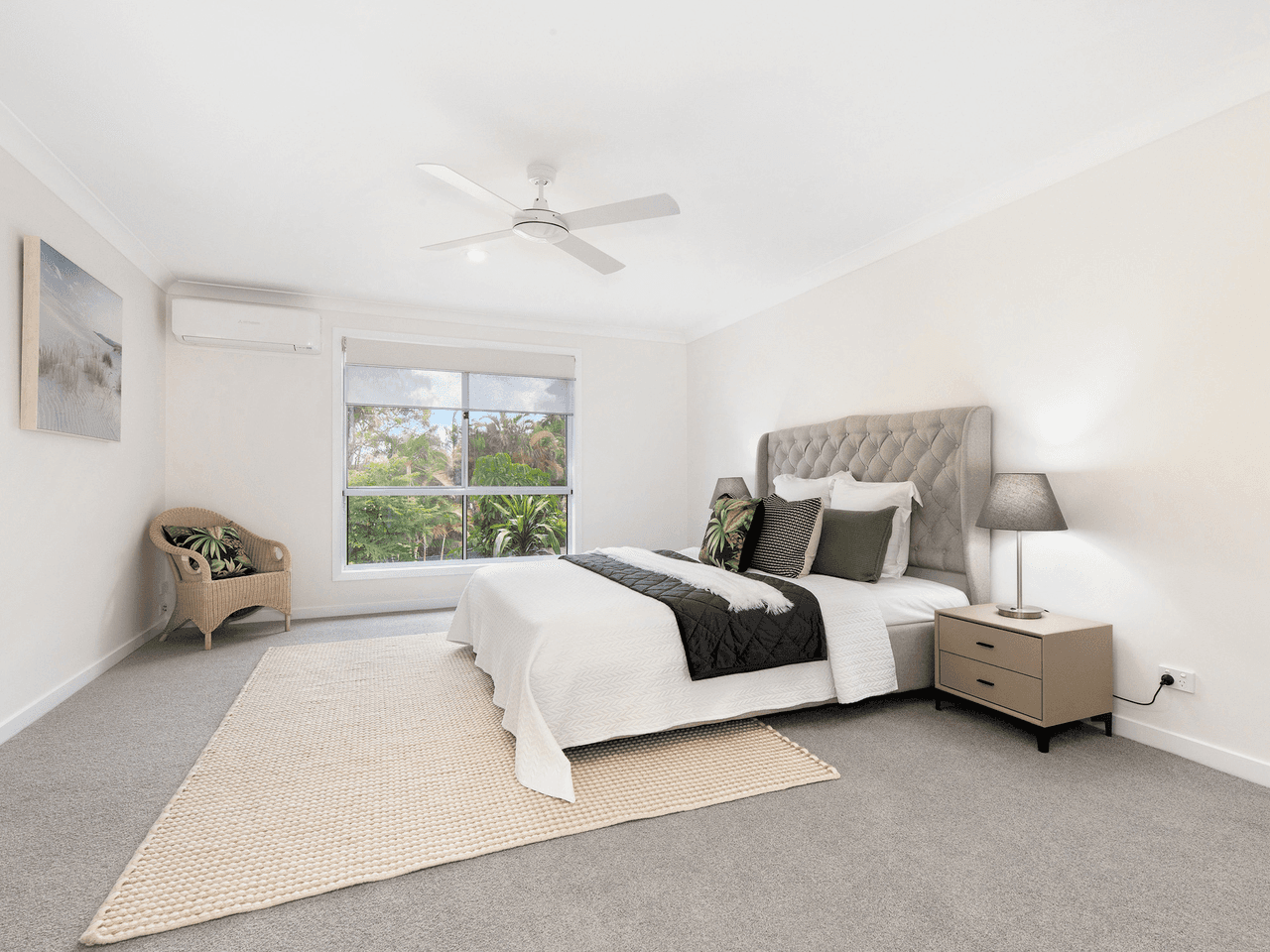 8  Wimbledon Way, OXENFORD, QLD 4210