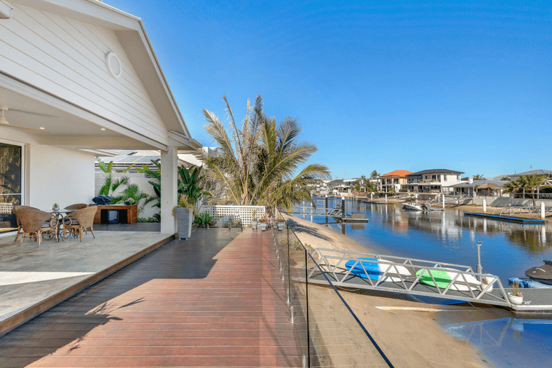 4 Viking Court, Paradise Waters, QLD 4217