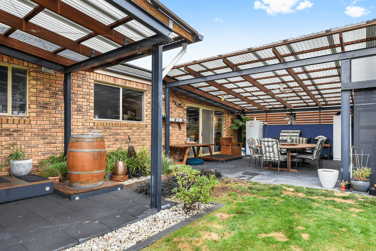 8 Cobblers Street, SEVEN MILE BEACH, TAS 7170