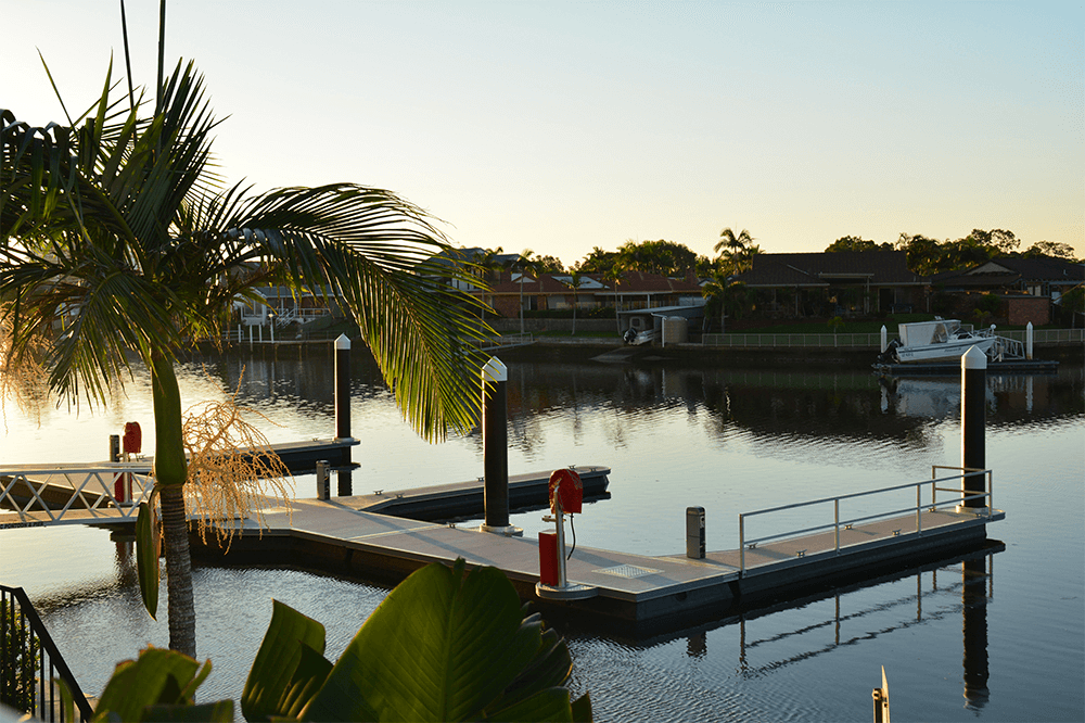 5 HARBOUR SIDE COURT, BIGGERA WATERS, QLD 4216