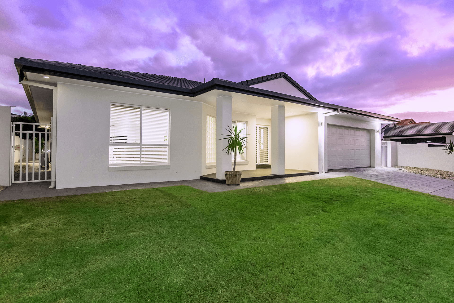 40 Santa Cruz Boulevard, Clear Island Waters, QLD 4226