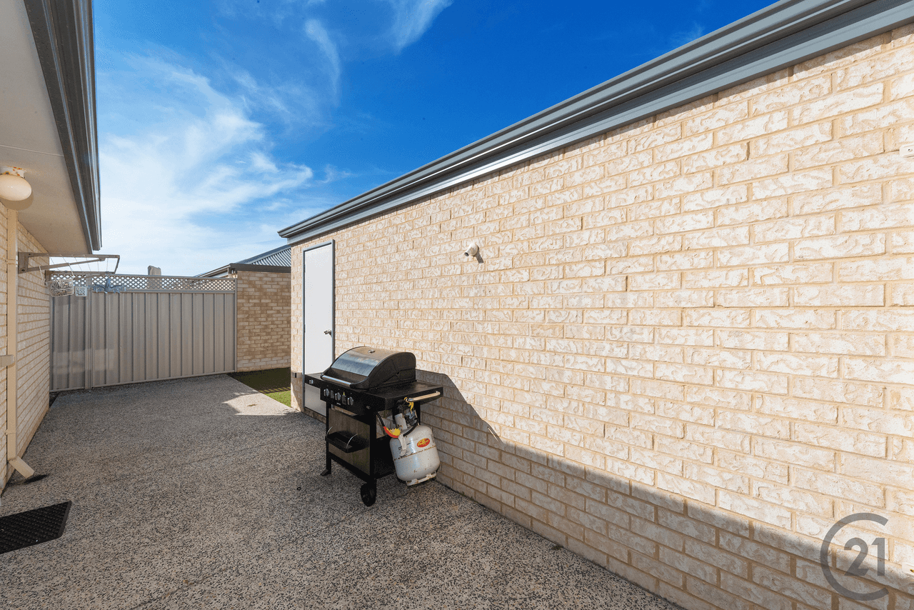 19 Yaramin Way, Golden Bay, WA 6174