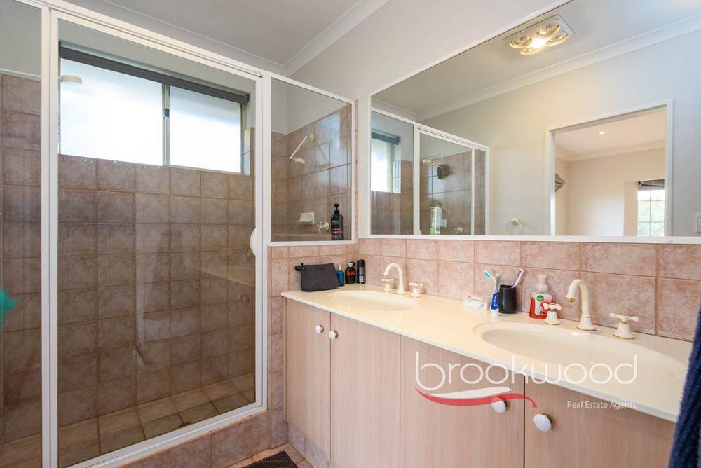 300 Hill Road, Bakers Hill, WA 6562