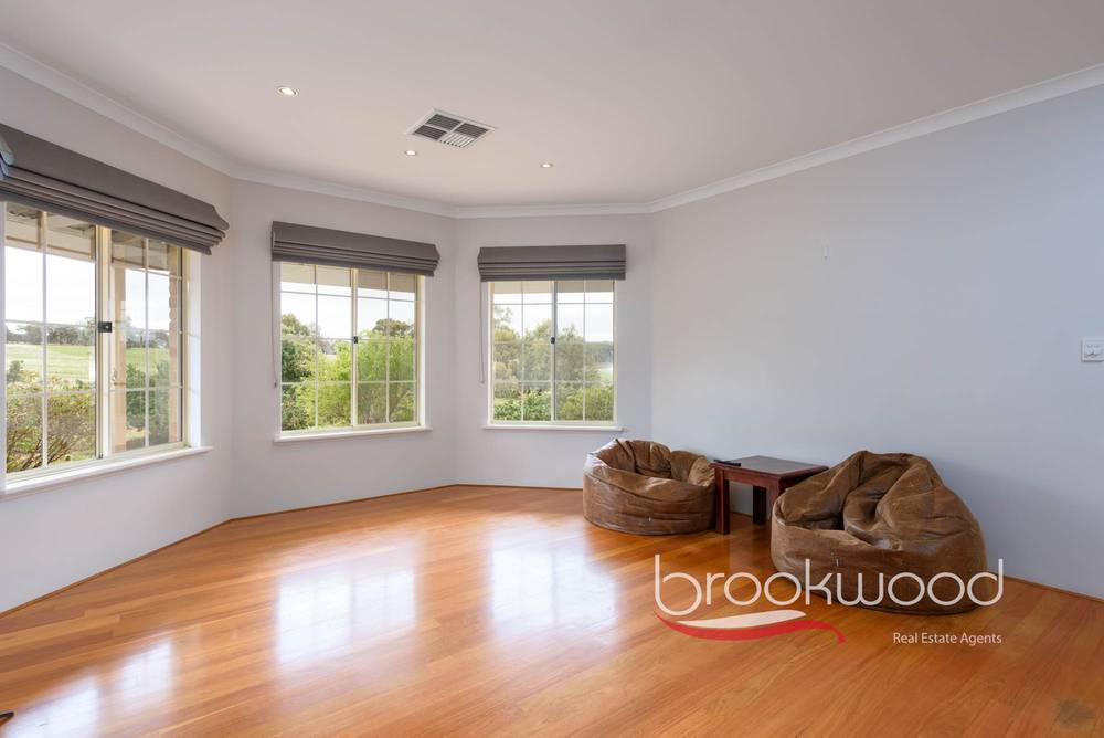 300 Hill Road, Bakers Hill, WA 6562