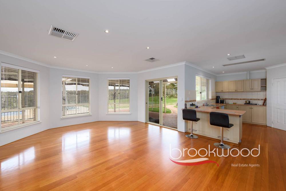 300 Hill Road, Bakers Hill, WA 6562