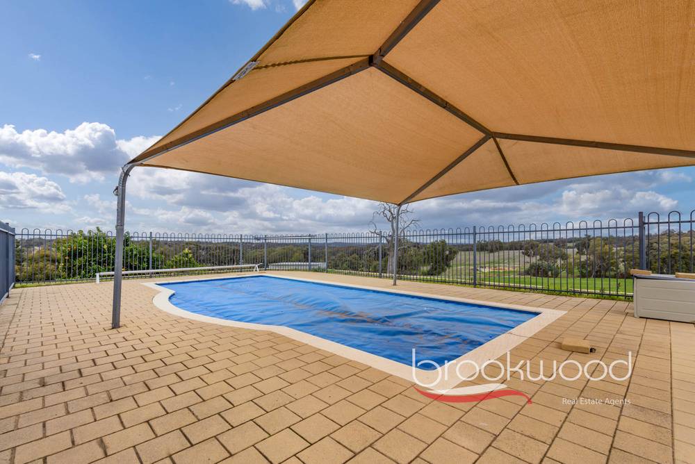 300 Hill Road, Bakers Hill, WA 6562