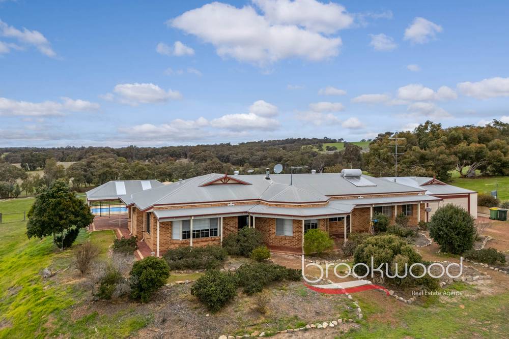 300 Hill Road, Bakers Hill, WA 6562
