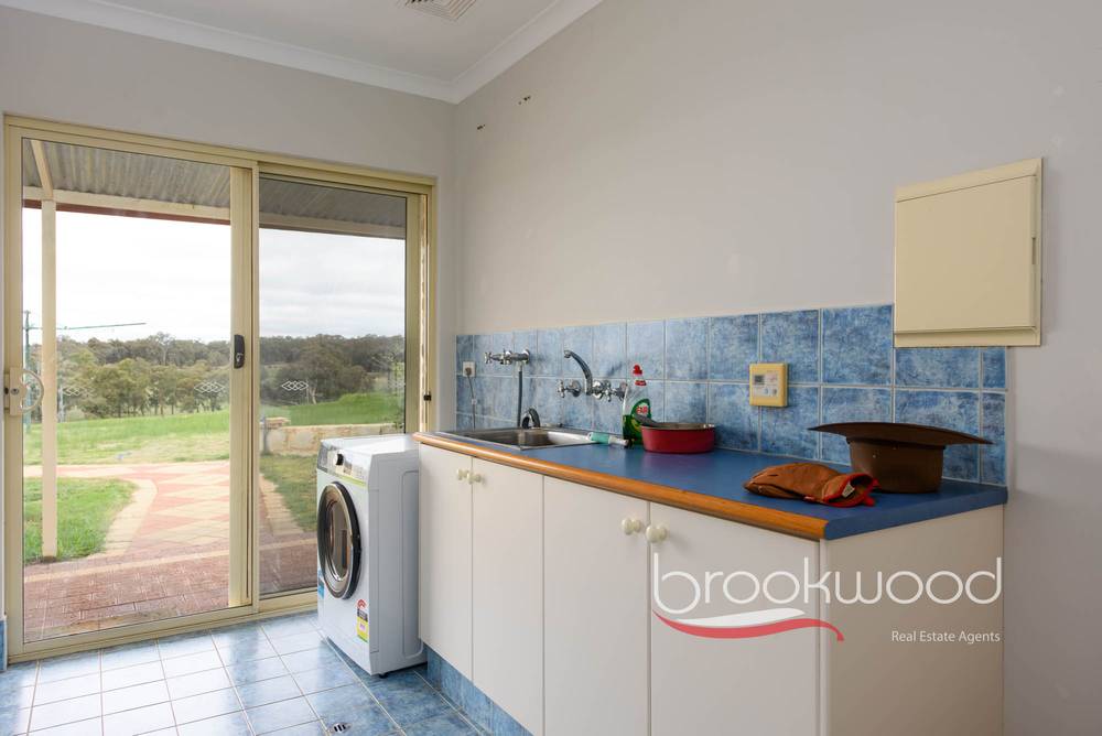 300 Hill Road, Bakers Hill, WA 6562