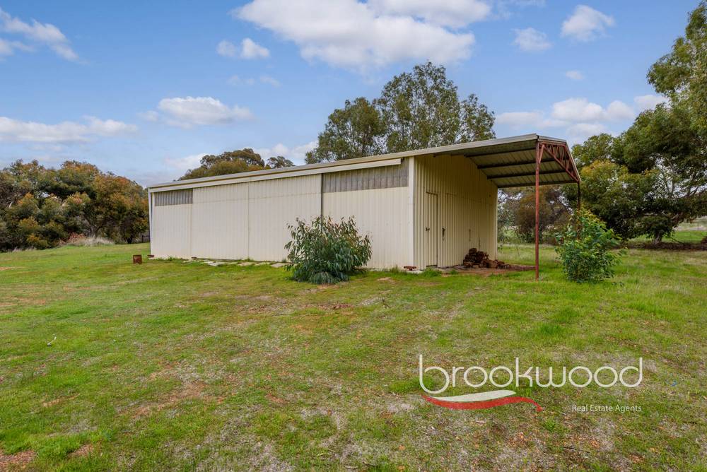300 Hill Road, Bakers Hill, WA 6562