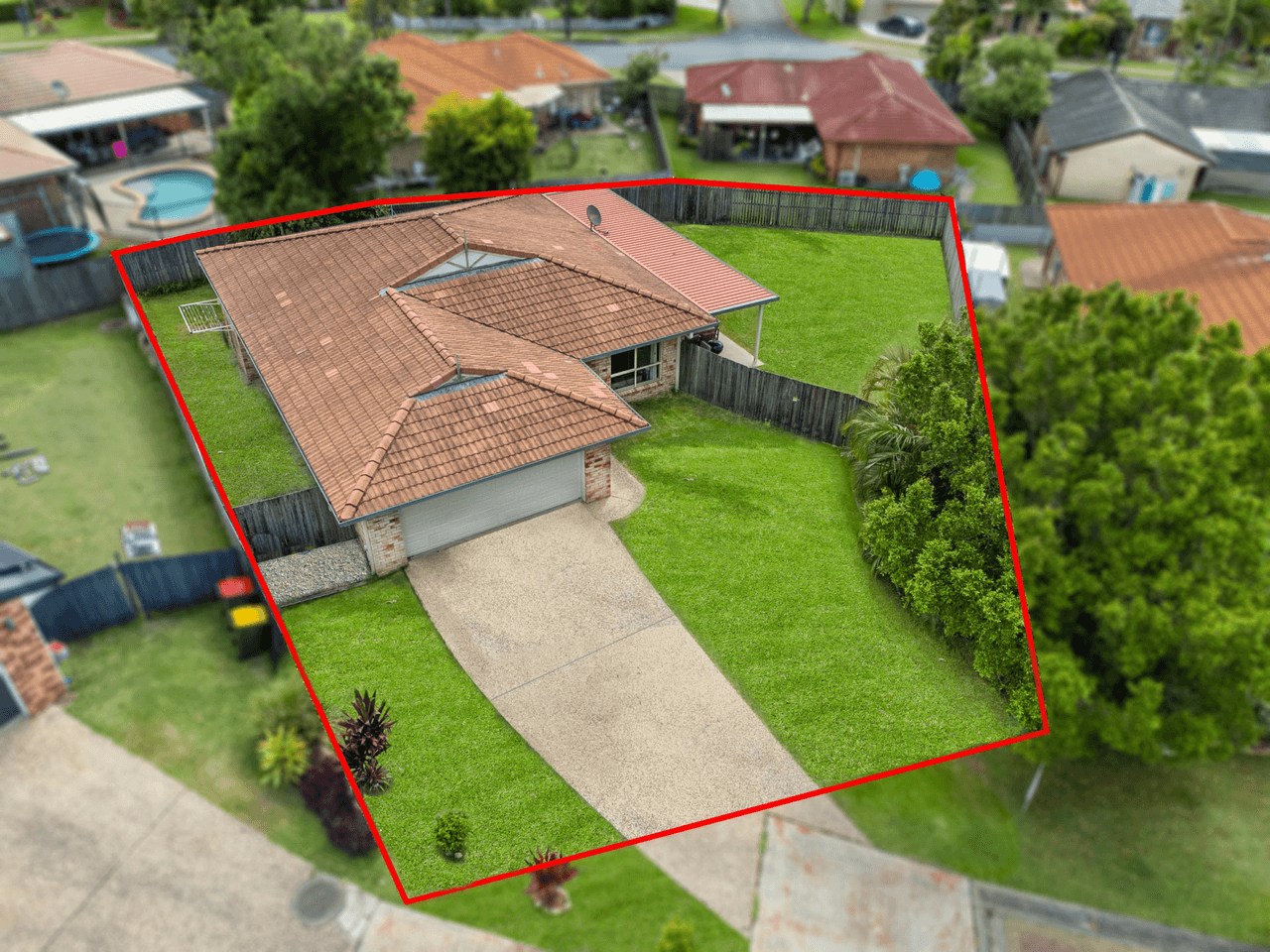 32 Smout Court, SANDSTONE POINT, QLD 4511
