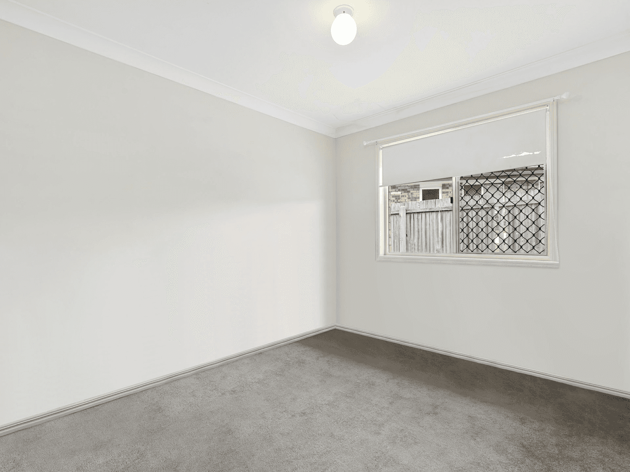 32 Smout Court, SANDSTONE POINT, QLD 4511