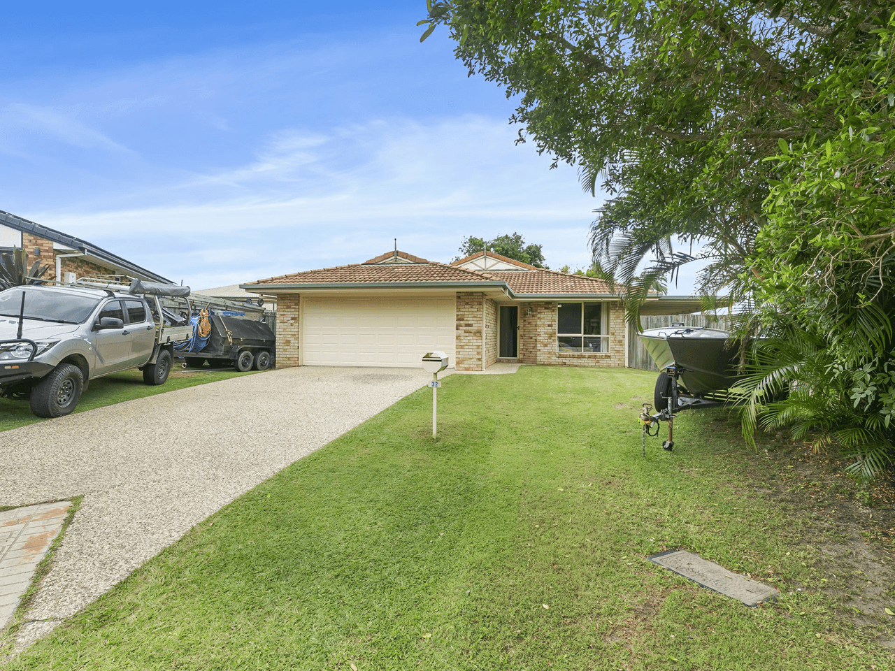 32 Smout Court, SANDSTONE POINT, QLD 4511
