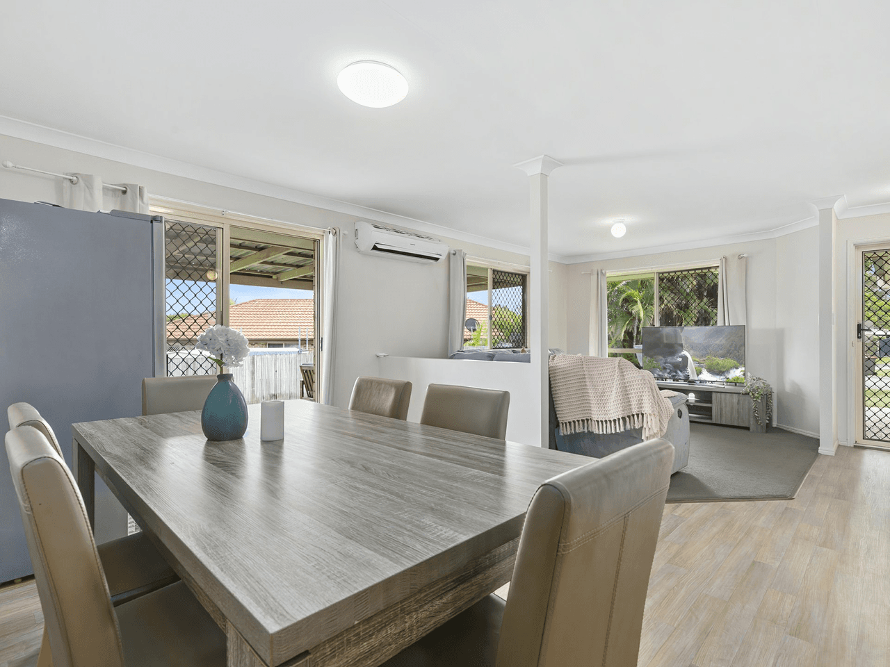 32 Smout Court, SANDSTONE POINT, QLD 4511