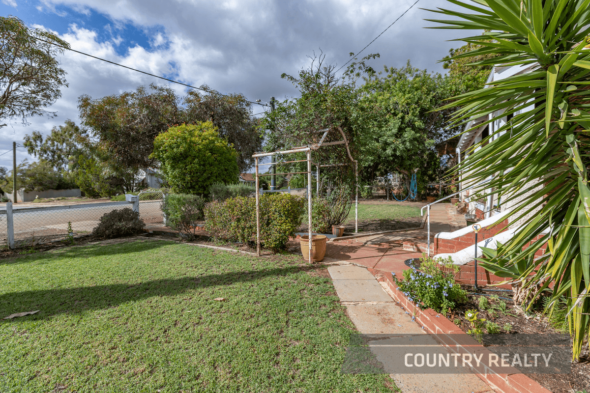 12 Gerald Terrace, Northam, WA 6401