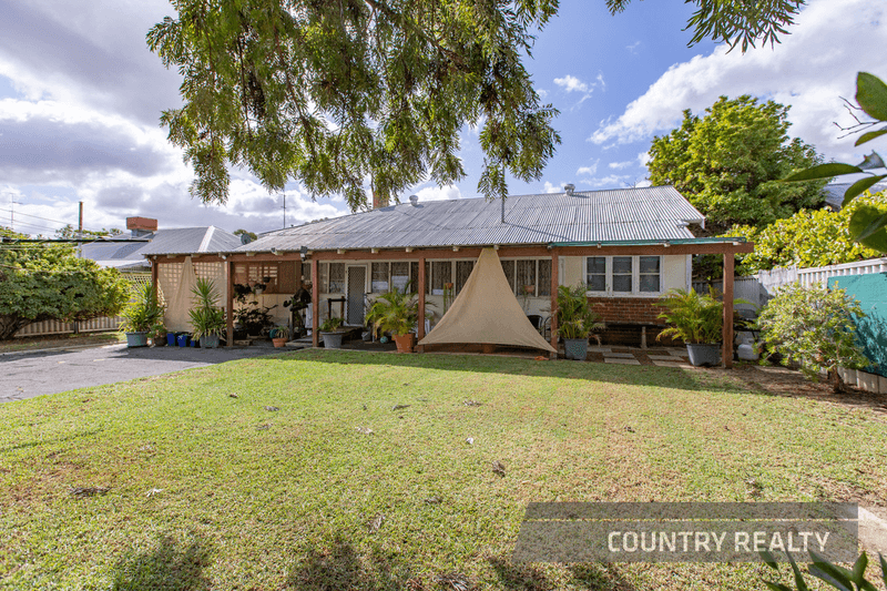 12 Gerald Terrace, Northam, WA 6401