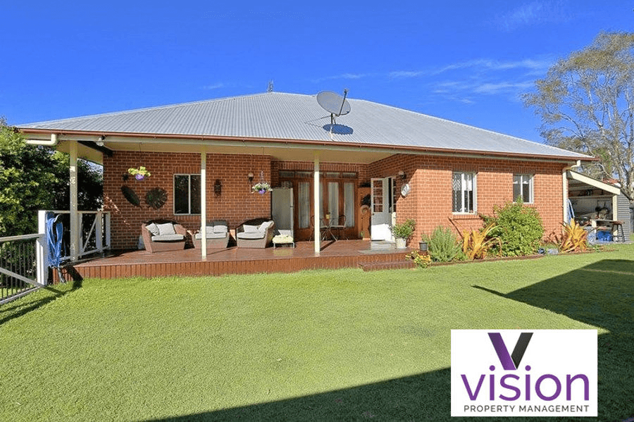 124 Colyton Street, TORQUAY, QLD 4655