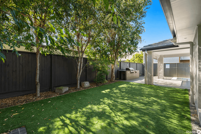 130 Feathertail Place, Wakerley, QLD 4154