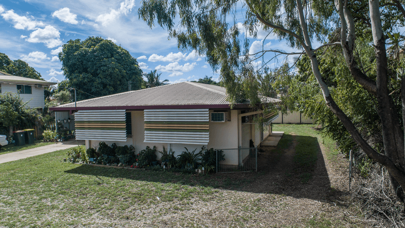 11 Yeates Street, MORANBAH, QLD 4744