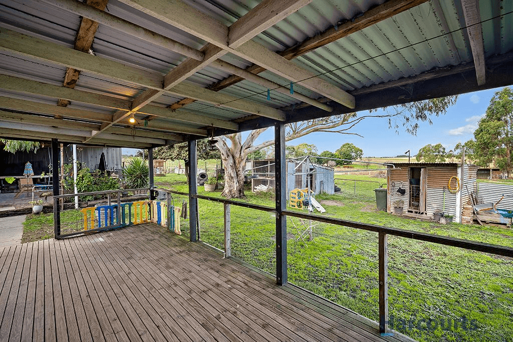 2542 Beaufort-Carngham Road, Carngham, VIC 3351