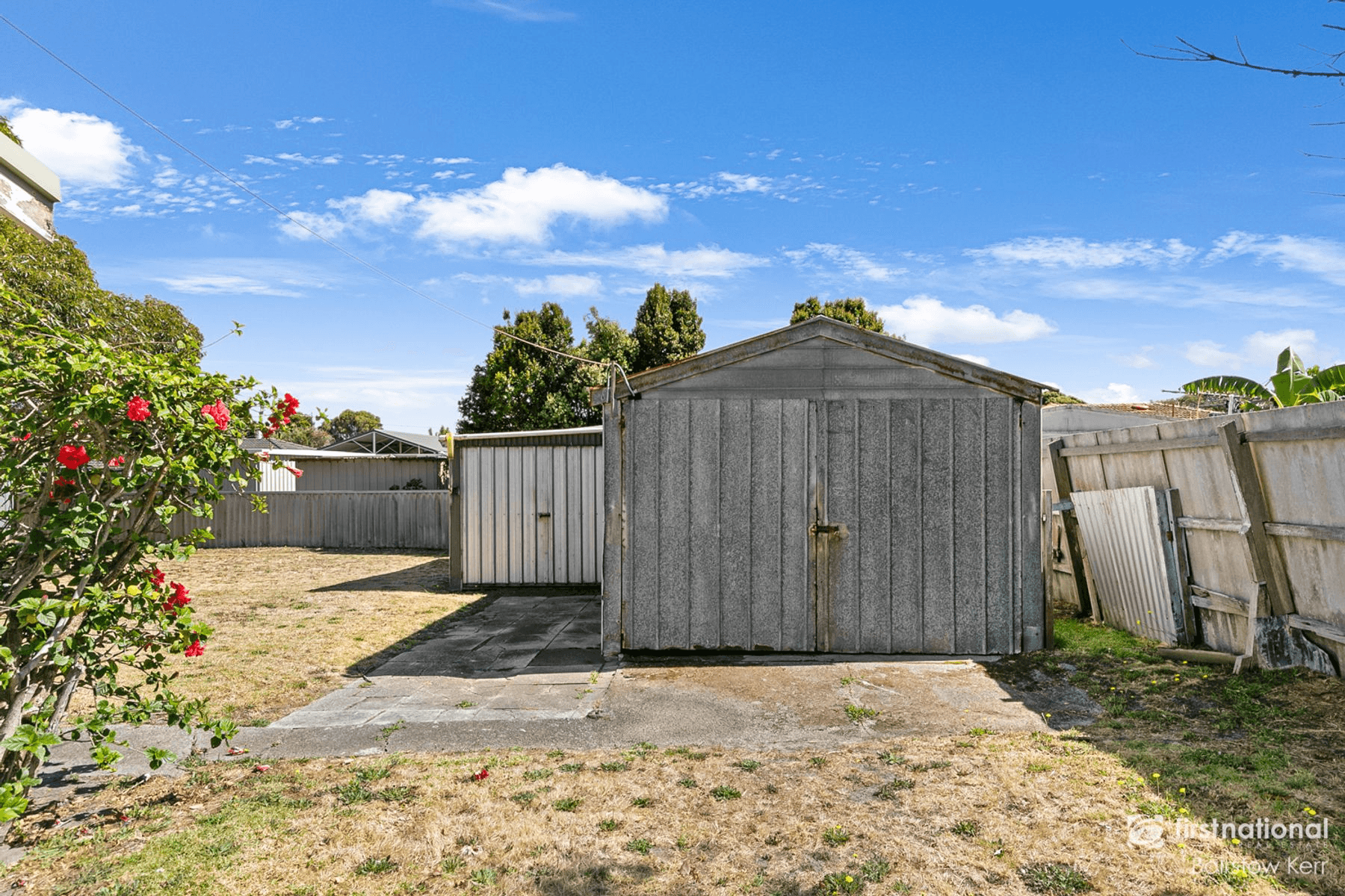 16 Minor Road, Orana, WA 6330