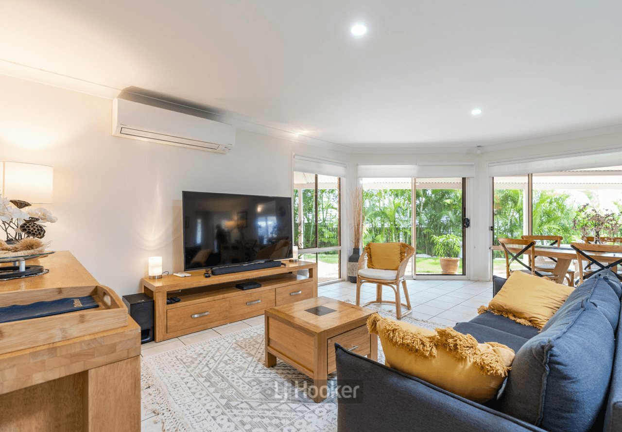 5 Cheltenham Place, FOREST LAKE, QLD 4078