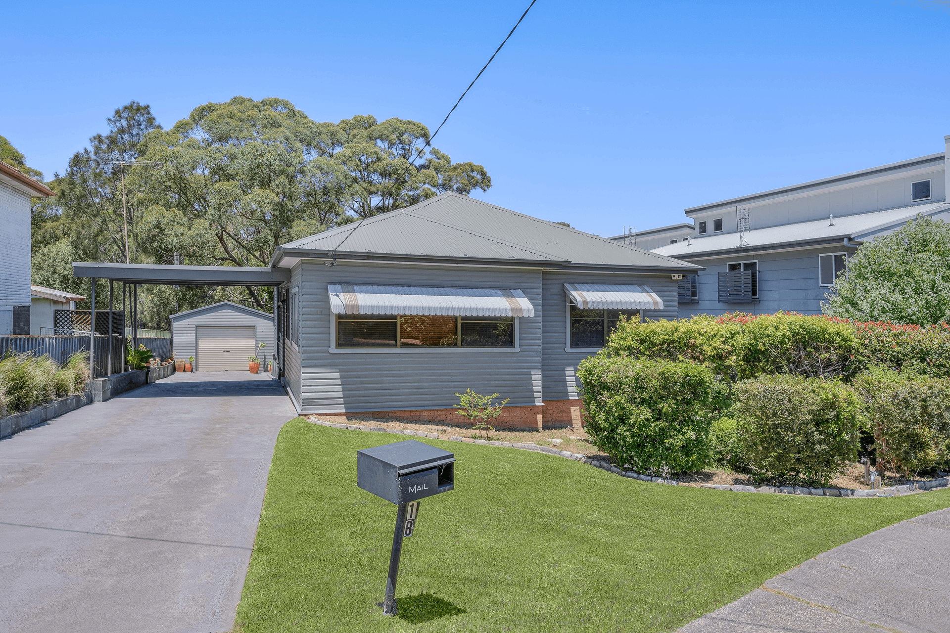 18 Moore Street, Birmingham Gardens, NSW 2287