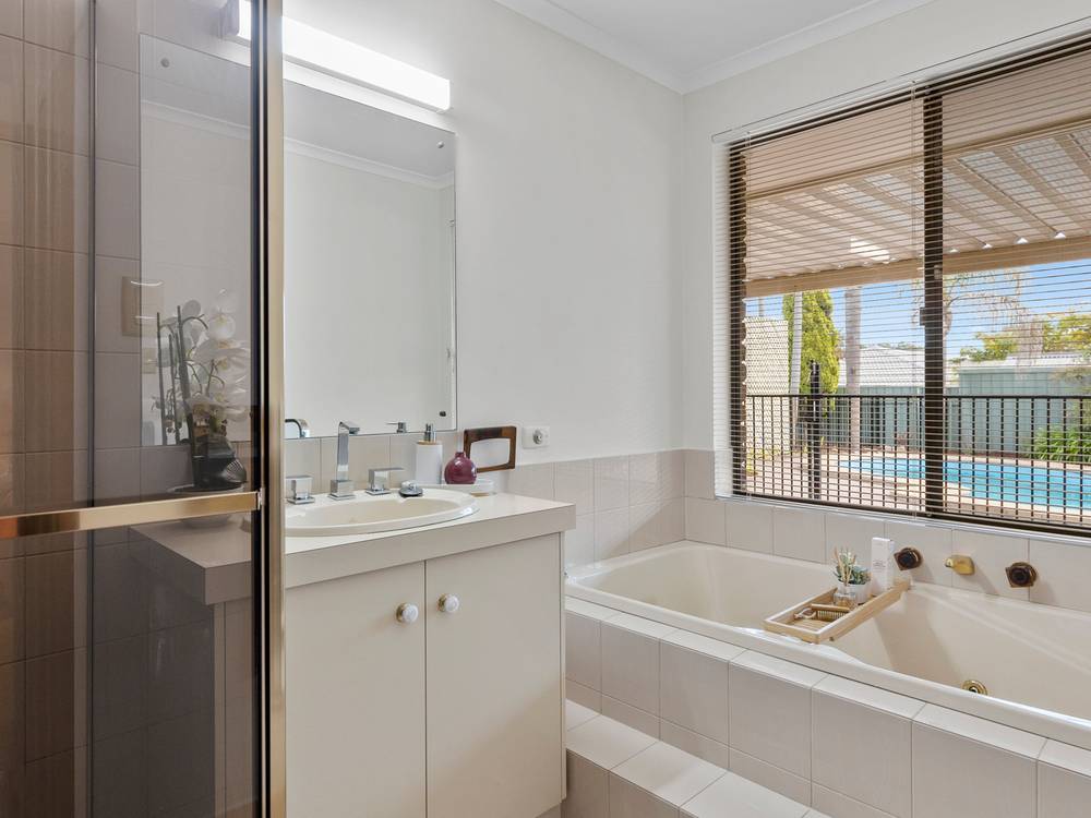13 Horndale Drive, HAPPY VALLEY, SA 5159