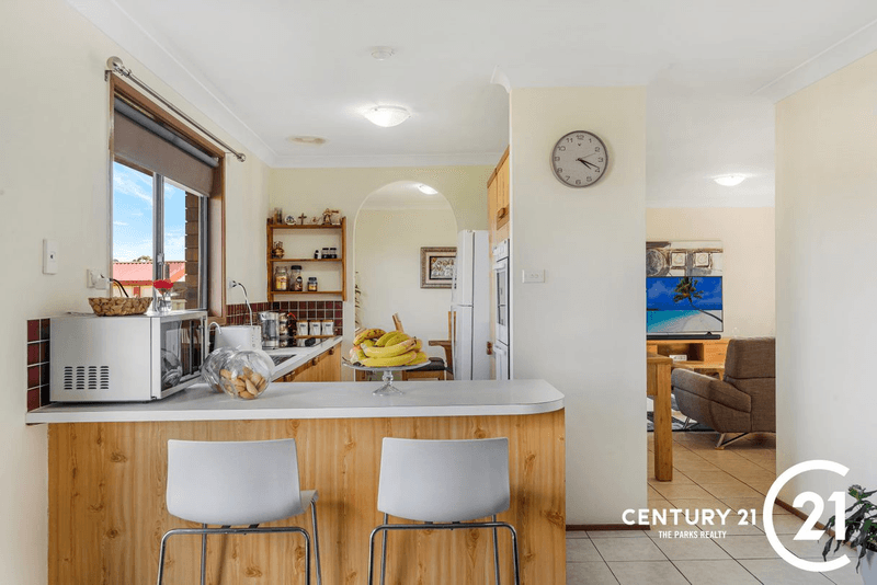 13 Lindum Place, St Johns Park, NSW 2176