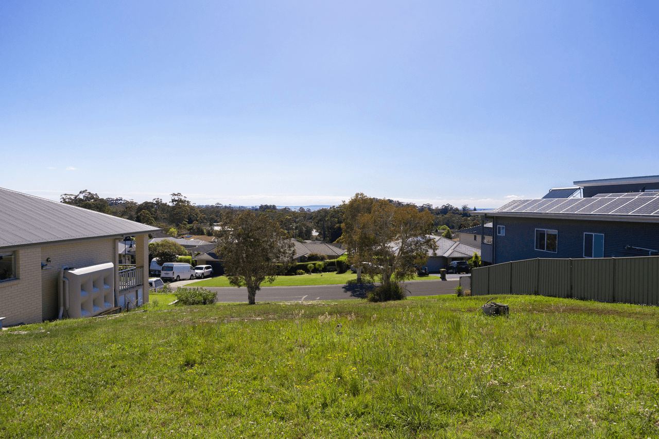 77 Golden Wattle Drive, ULLADULLA, NSW 2539