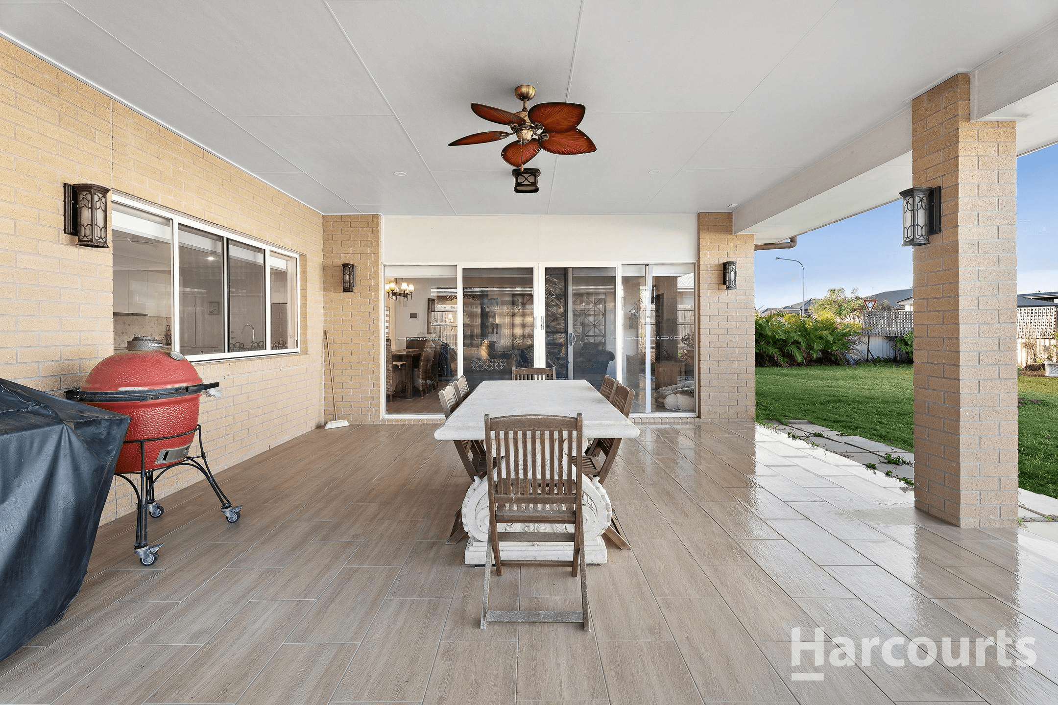 14 Richard Charles Drive, KAWUNGAN, QLD 4655