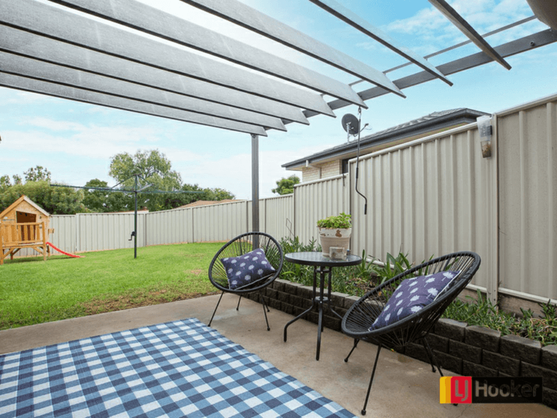 1 Water Gum Close, OXLEY VALE, NSW 2340