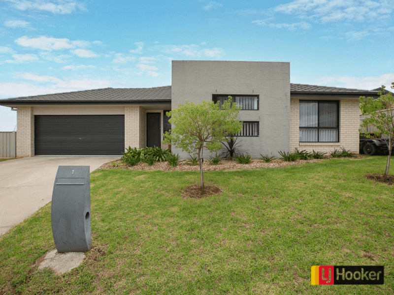 1 Water Gum Close, OXLEY VALE, NSW 2340